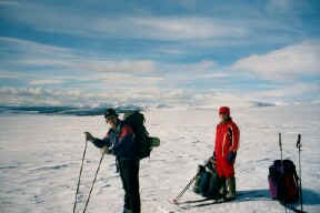 Ved Friisveien med utsikt vestover over Gudbrandsdalen